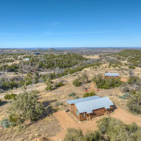 Rocky Ridge Cedar Cabin With Hot Tub & Amazing Views